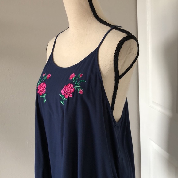 ❤️3X20 NO BOUNDARIES Navy Blue Flower Embroidered Tank Top | 2XL Junior - Picture 6 of 12